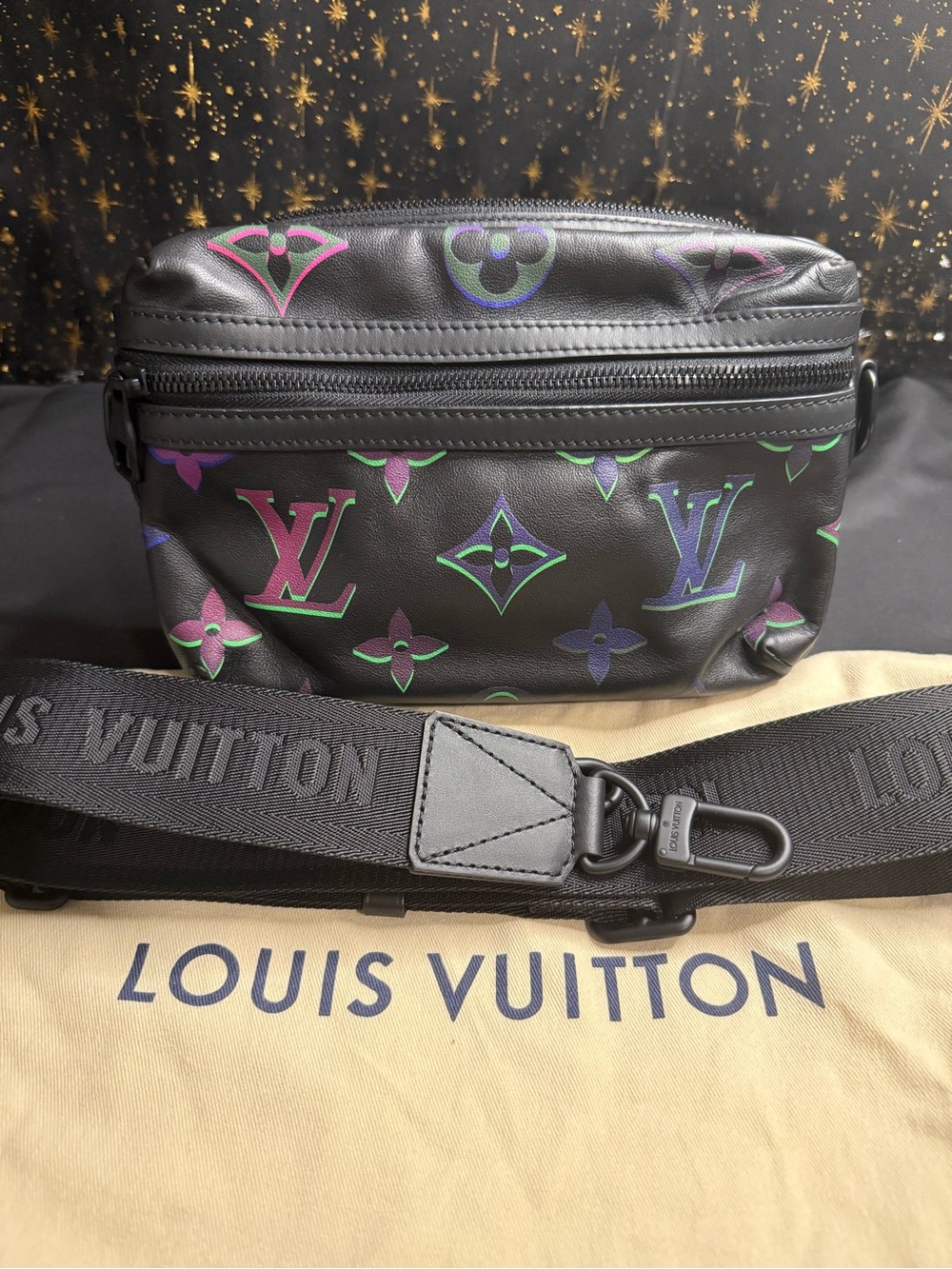 Louis Vuitton Comet Messenger PM